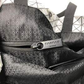 Picture of Issey Miyake Handbags _SKUfw75300783fw